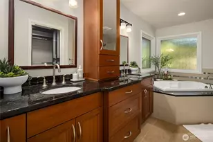 1010 106th Ave SE, Bellevue, WA 98004 - Photo 28