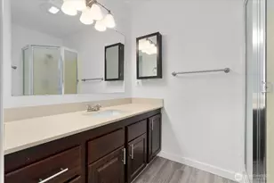 12517 NE 23rd Pl, Bellevue, WA 98005 - Photo 22