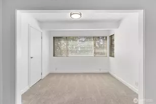 12517 NE 23rd Pl, Bellevue, WA 98005 - Photo 8