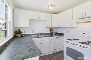 7306 S 115th St, Seattle, WA 98178 - Photo 14