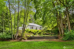 8980 Bay St NE, Bainbridge Island, WA 98110 - Photo 38