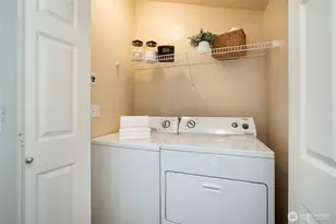 8505 Midvale Ave N, Seattle, WA 98103 - Photo 16