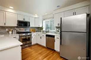 8505 Midvale Ave N, Seattle, WA 98103 - Photo 6
