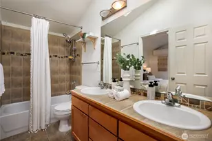 8505 Midvale Ave N, Seattle, WA 98103 - Photo 14