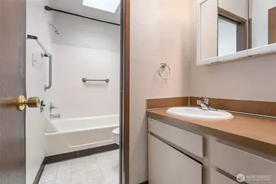 2701 Texas  (2701-2709) Street, Bellingham, WA 98229 - Photo 14