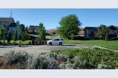 844 N Manchester Place, East Wenatchee, WA 98802 - Photo 4