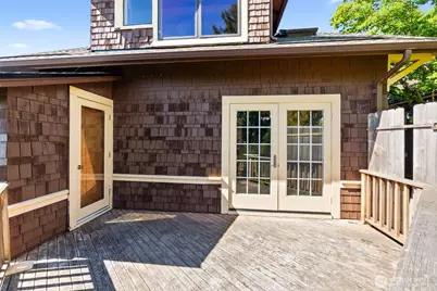 515 N 41st Street, Seattle, WA 98103 - Photo 18