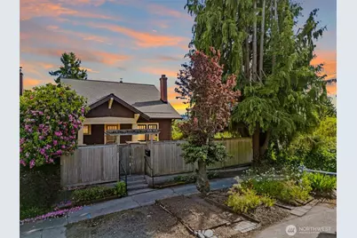 515 N 41st Street, Seattle, WA 98103 - Photo 1