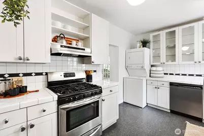 502 32nd Avenue, Seattle, WA 98122 - Photo 14
