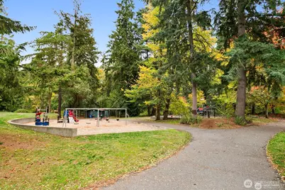 13007 1st Avenue NE, Seattle, WA 98125 - Photo 10