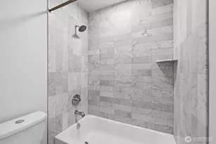 105 NW 39 Th St, Seattle, WA 98107 - Photo 24