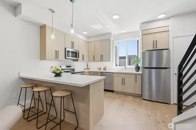 105 NW 39 Th Street #E, Seattle, WA 98107 - Photo 10