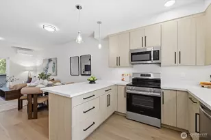 105 NW 39 Th St, Seattle, WA 98107 - Photo 12