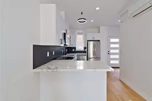 14023 Greenwood Ave N, Seattle, WA 98133 - Photo 6