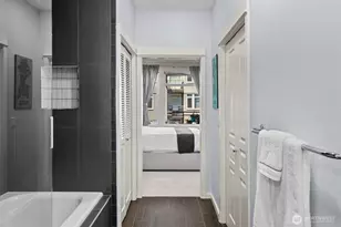 2000 Alaskan Wy, Seattle, WA 98121 - Photo 22