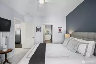2000 Alaskan Wy, Seattle, WA 98121 - Photo 16
