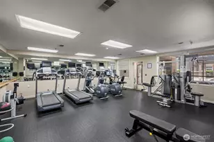 2000 Alaskan Wy, Seattle, WA 98121 - Photo 26