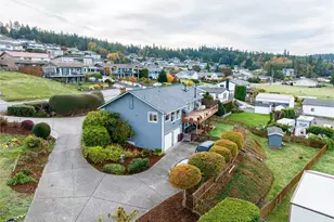 243 Henning Dr, Camano Island, WA 98282 - Photo 4
