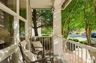 6022 29th Ave SW, Seattle, WA 98126 - Photo 2