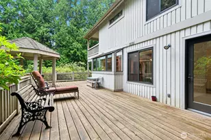 24705 SE Mirrormont Way, Issaquah, WA 98027 - Photo 26