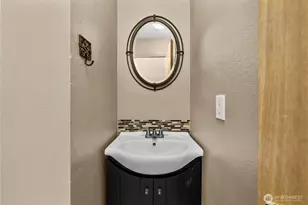 11601 212th St E, Graham, WA 98338 - Photo 14