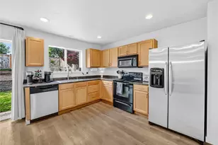 19610 100th St E, Bonney Lake, WA 98391 - Photo 8