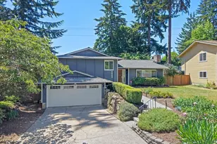 9023 NE 132nd Pl, Kirkland, WA 98034 - Photo 2