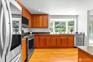 9023 NE 132nd Pl, Kirkland, WA 98034 - Photo 18