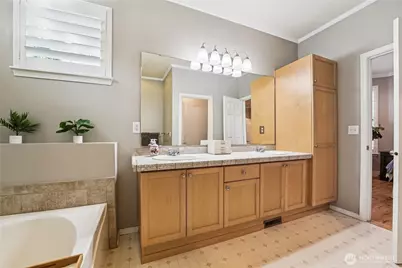 7704 Fairway Avenue SE #601, Snoqualmie, WA 98065 - Photo 20