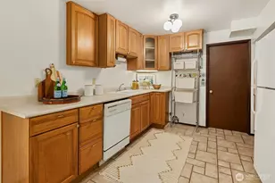 225 32nd Ave E, Seattle, WA 98112 - Photo 20