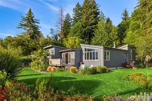 3700 Crystal Springs Dr NE, Bainbridge Island, WA 98110 - Photo 6