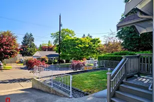 3536 SW Monroe St, Seattle, WA 98126 - Photo 2