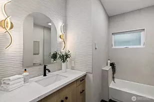2525 12th Ave W, Seattle, WA 98119 - Photo 28