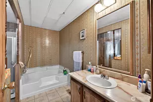 13413 Cedar Cir E, Bonney Lake, WA 98391 - Photo 20