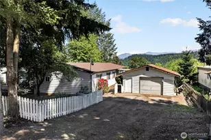 13413 Cedar Cir E, Bonney Lake, WA 98391 - Photo 2