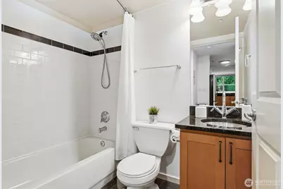 118 107th Avenue NE #B115, Bellevue, WA 98004 - Photo 16