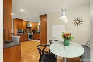 10621 Battle Point Dr NE, Bainbridge Island, WA 98110 - Photo 12