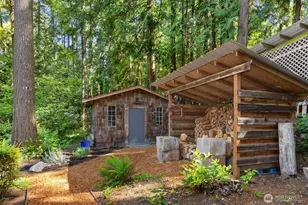 10621 Battle Point Dr NE, Bainbridge Island, WA 98110 - Photo 32