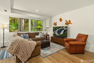 10621 Battle Point Dr NE, Bainbridge Island, WA 98110 - Photo 20