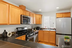 10520 Whitman Ave N, Seattle, WA 98133 - Photo 12