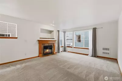 10520 Whitman Avenue N #C, Seattle, WA 98133 - Photo 6