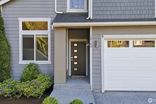 12102 10th Dr SE, Everett, WA 98208 - Photo 2