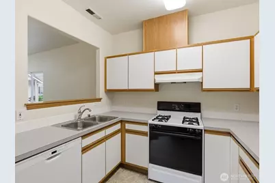 323 N Laventure Road #C, Mount Vernon, WA 98273 - Photo 10