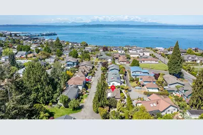 631 Giltner Lane, Edmonds, WA 98020 - Photo 2