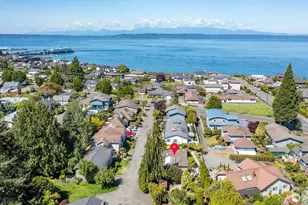 631 Giltner Ln, Edmonds, WA 98020 - Photo 2