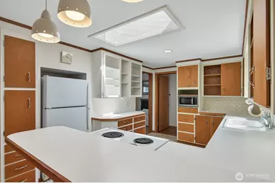 631 Giltner Lane, Edmonds, WA 98020 - Photo 12