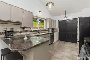 209 Curtis Dr, Longview, WA 98632 - Photo 16