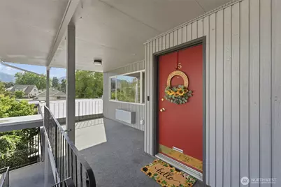 201 Pennsylvania Avenue #15, Wenatchee, WA 98801 - Photo 1