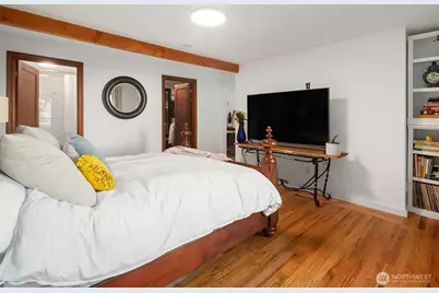 9326 California Avenue SW, Seattle, WA 98136 - Photo 20