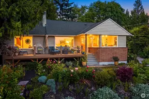 9326 California Ave SW, Seattle, WA 98136 - Photo 2